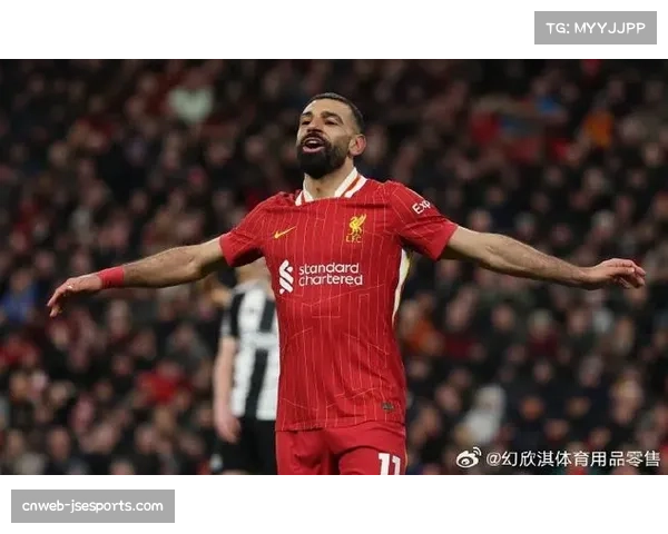 利物浦发布对阵纽卡斯尔联队赛前训练图集，萨拉赫参与全队合练